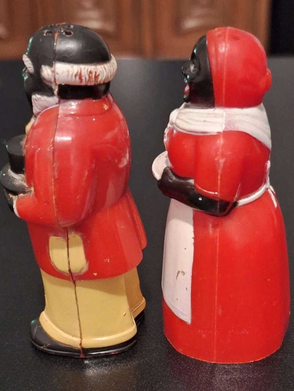 Black Americana F & F Vintage-Style Salt and Pepper Shaker Set